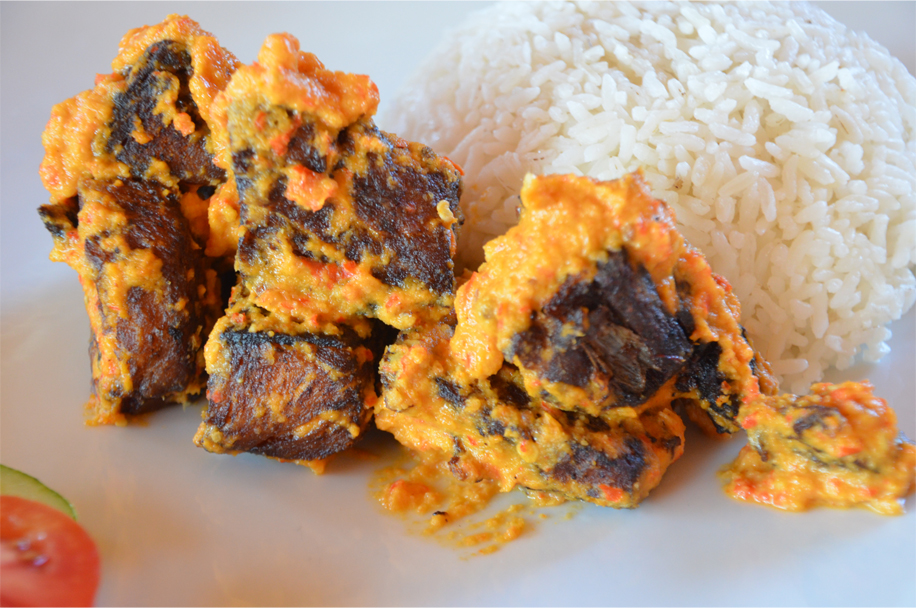 Ikan bakar pelecing - grilled fish in sambal