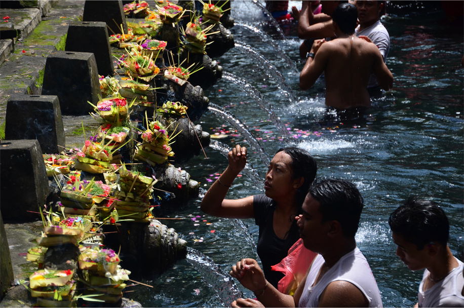 Taking a dip, Pura Tirta Empul