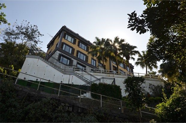 A pseudo-Mediterranean mansion