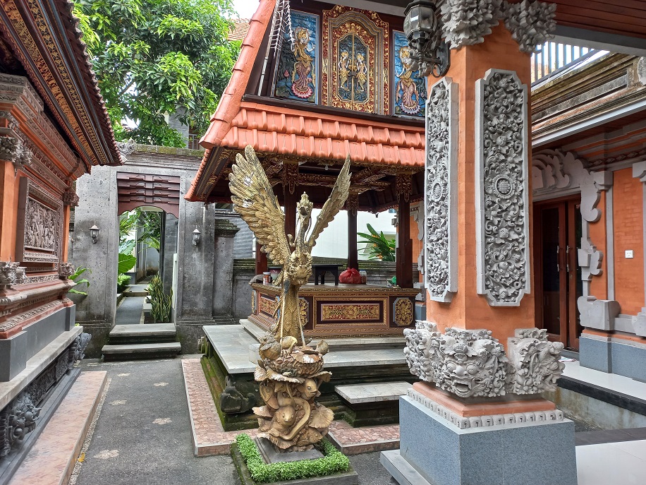 This particular compound in Ubud led to a guesthouse run by the same family